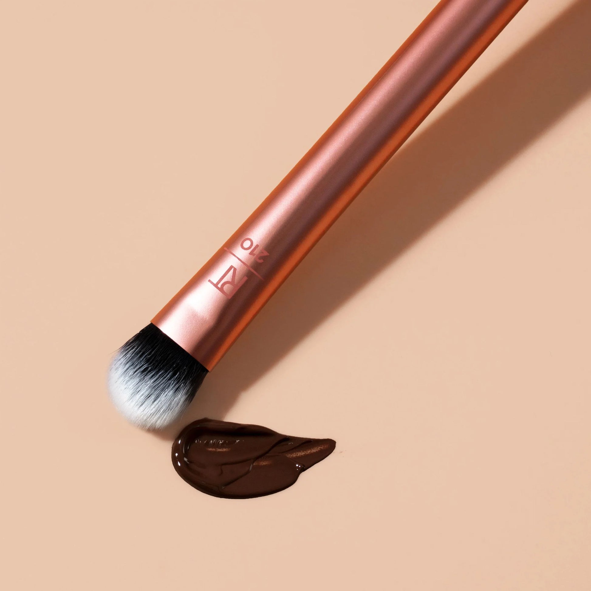 Real Techniques Expert Concealer Makeup Brush